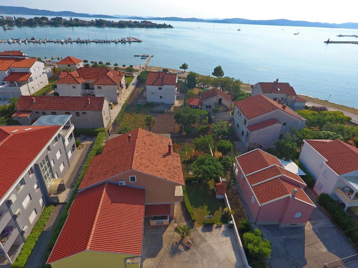 Apartmani Dane Sukošan 外观 照片